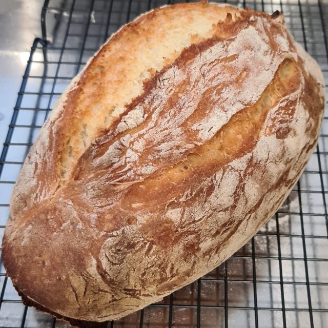 " Pane di casa " made with simple but quality ingredients. 

#eatclean #eathealthy #artisanbread #eatorganic #eatmelbourne #food #foodie #foodporn #eatlocal